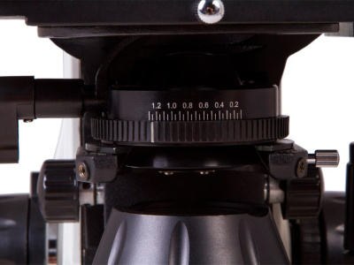 Микроскоп Levenhuk 1700T