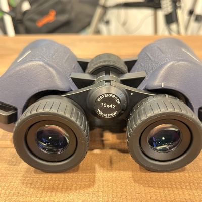 Бинокль Levenhuk New Sherman PLUS 10x42