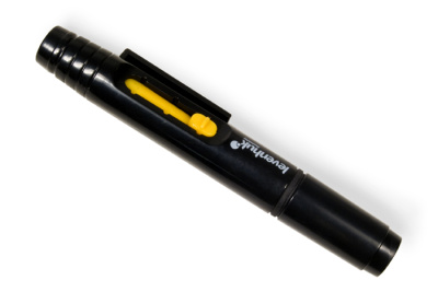 Чистящий карандаш Levenhuk Cleaning Pen LP10 магазин Observer-msk.ru